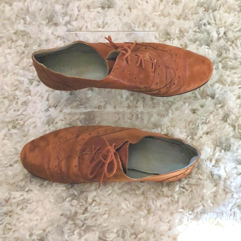 Le Château All Leather Flats